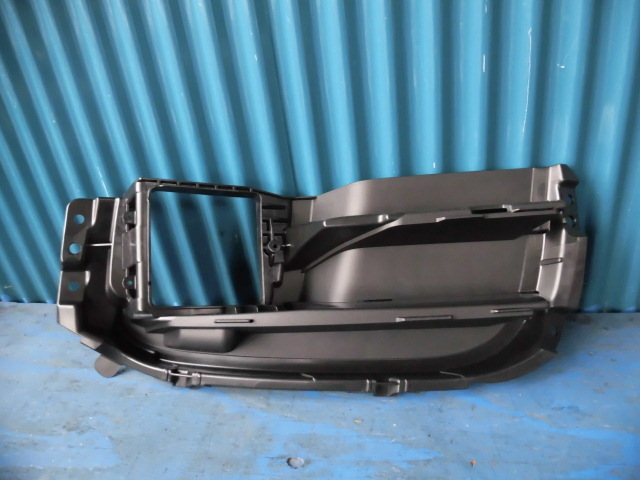 AG595 ポルシェ パナメーラ 971 フロント ブラケット 右 971807486A拍卖