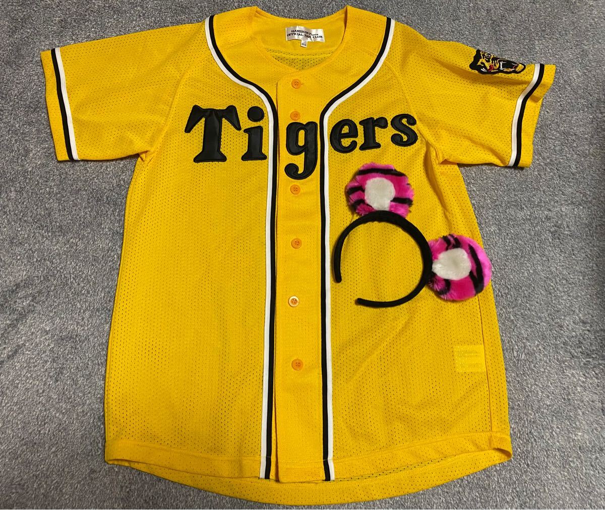 阪神タイガース オフィシャル ユニフォーム SS-Sサイズ 応援ユニフォーム イエロー MIZUNO 刺繍 おまけ付き&サイン入り拍卖