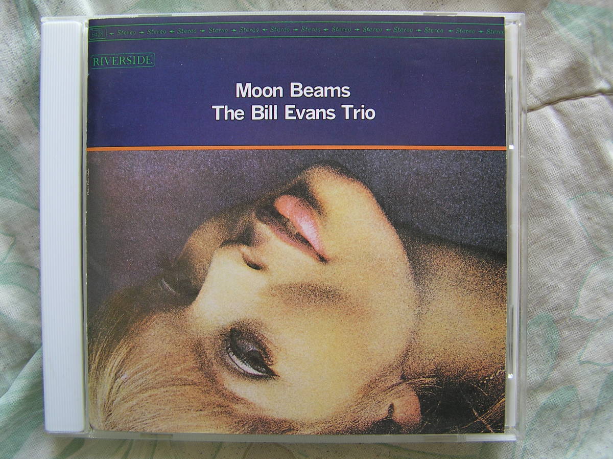 ◇ビル・エヴァンス / ムーンビームス ■ラファロ亡き後チャック・イスラエルを新ベーシストに迎え耽美的なバラッドの世界を描く屈指の名作拍卖
