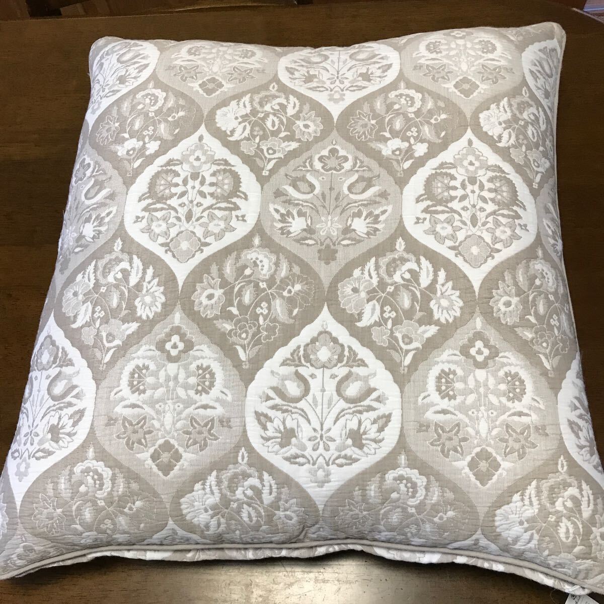新品 座布団カバー パイピング付き 連続 花柄 綿混 約55×59㎝ 銘仙判 (ベージュ)クリックポスト拍卖