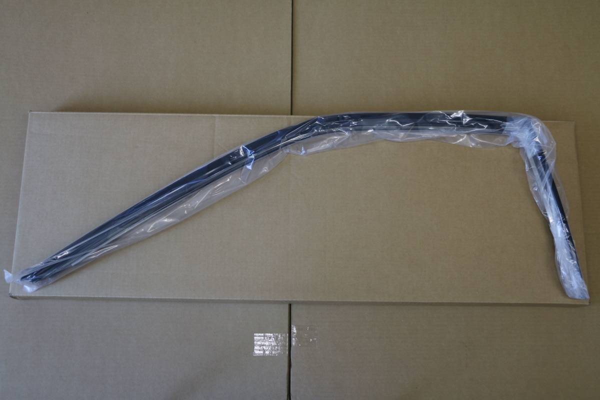BNR32 スカイラインGT-R(他2ドア全車種)リテーナーウェザーストリップ(片側) 日産純正 新品未使用 N32-8拍卖