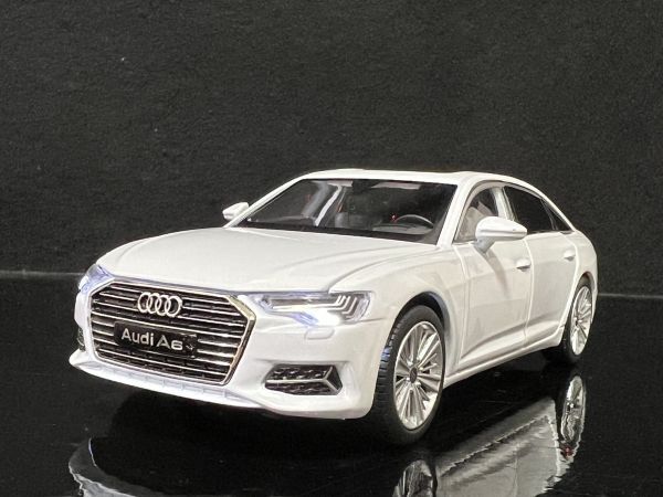 Audi A6 クワトロ 1/32 ミニカー H153拍卖