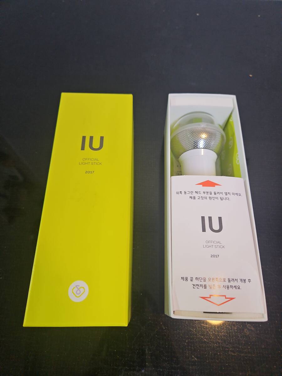 IU 2017コンサート ペンライトVer.1 ホワイト拍卖