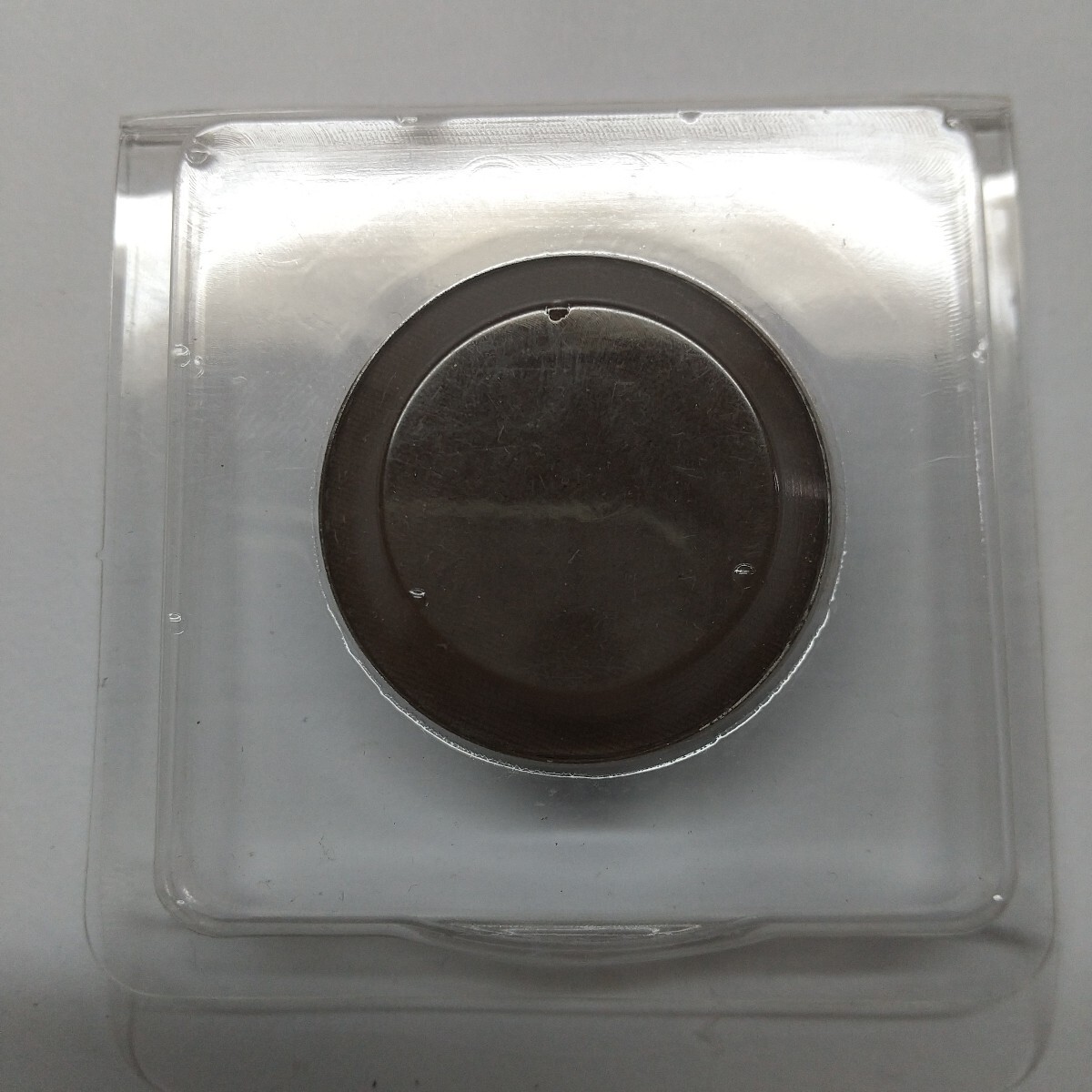 YSL イヴ サンローラン ベルベットクラッシュ 33(アイシャドウ)イタリア製拍卖