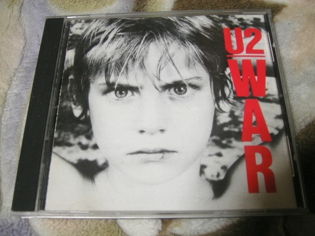 ☆U2/WAR 輸入盤中古CD New Year's Day Two Hearts Beat As One Sunday Bloody Sunday …拍卖
