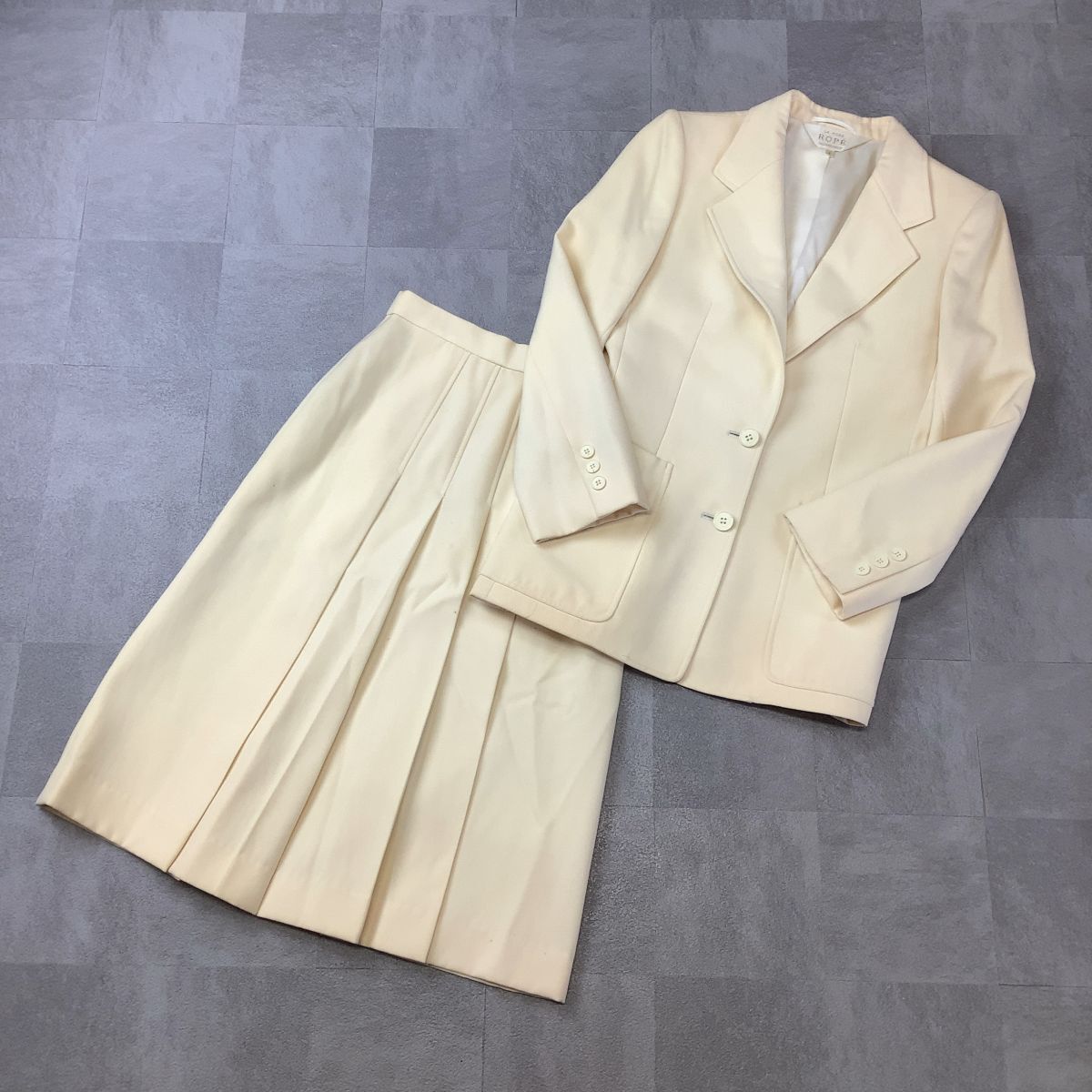 LA MODE ROPE ロペ セットアップ スーツ 上下セット レディース サイズ6 オフホワイト拍卖