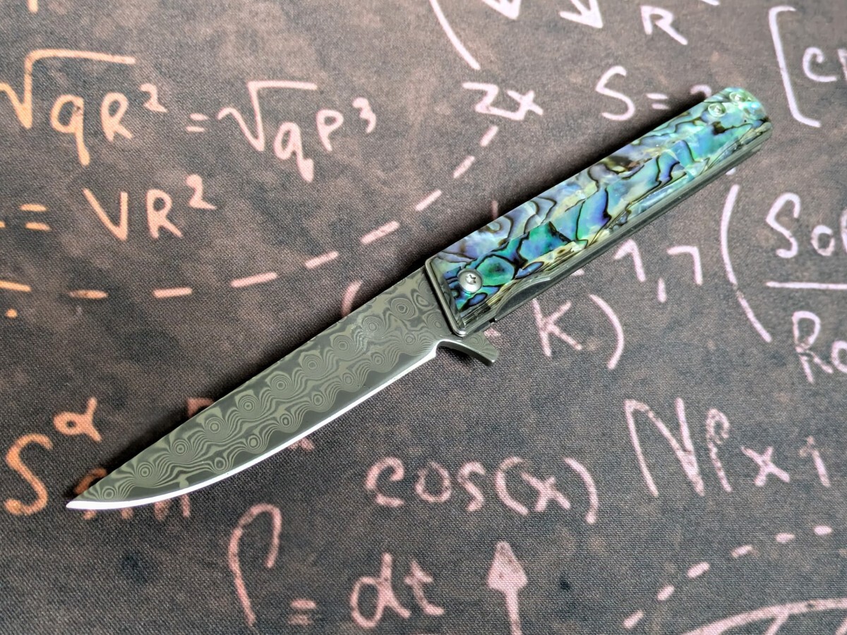 ダマスカス鋼 フォールディングナイフ ライナーロック アバロンシェルハンドル拍卖