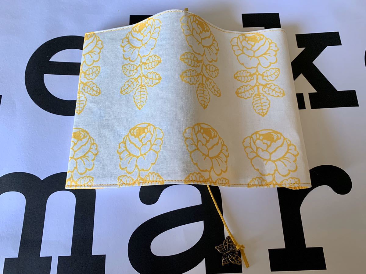 難あり!ブックカバー文庫本サイズ☆マリメッコ生地☆No.1080 Fin-20拍卖