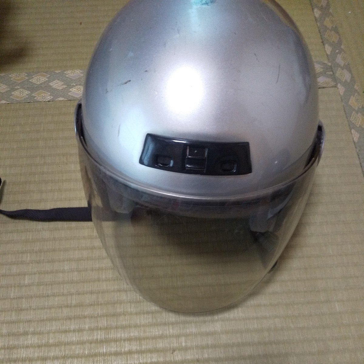 1円 ~ ヘルメット ゆうパック80 シルバー系 中古 バイク メット フルフェイス? メット シルバー系 拍卖