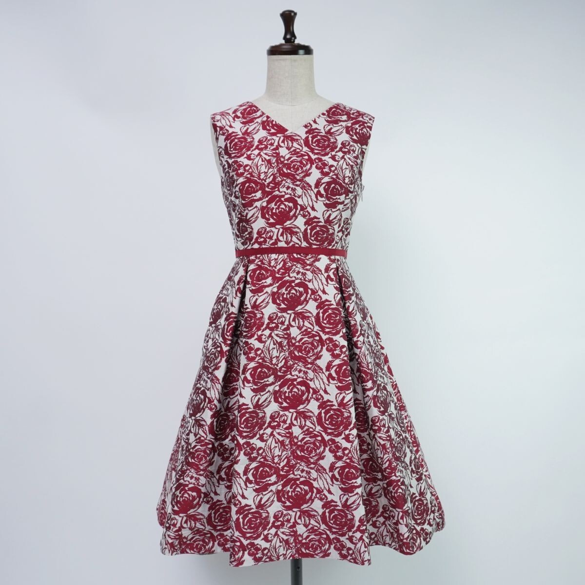 美品 AIMER エメ ジャガード 花柄 レースアップ ノースリーブフレアワンピース パーティードレス レディース 赤系 レッド サイズ9*TC160拍卖