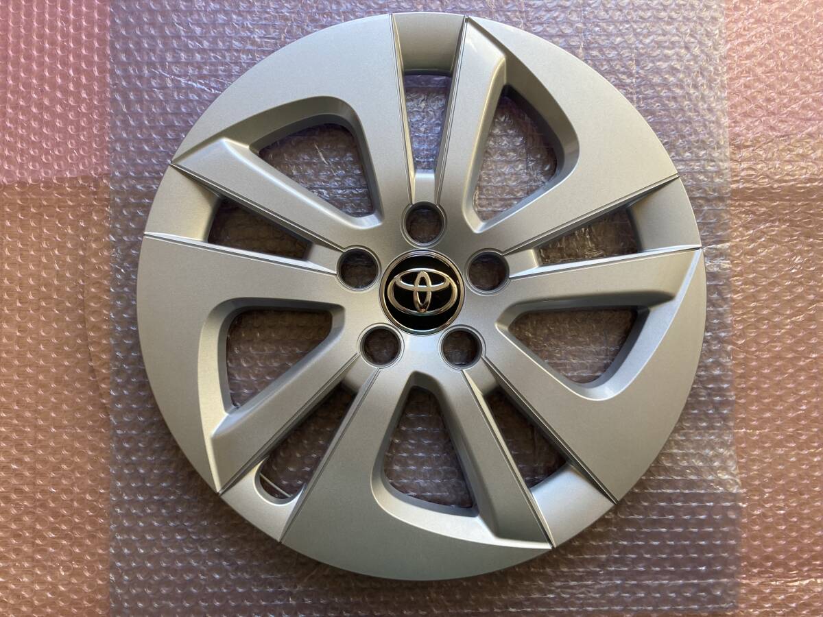 ☆ 新車添付 未使用品 50 プリウス 前期 純正 15in アルミホイール用 シルバー ホイールキャップ 42602-47180 1枚 ☆②拍卖
