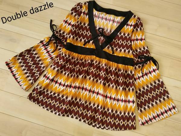 Double dazzle *レトロ柄ベルスリーブ/フレアスリーブのチュニックカットソー*新品拍卖
