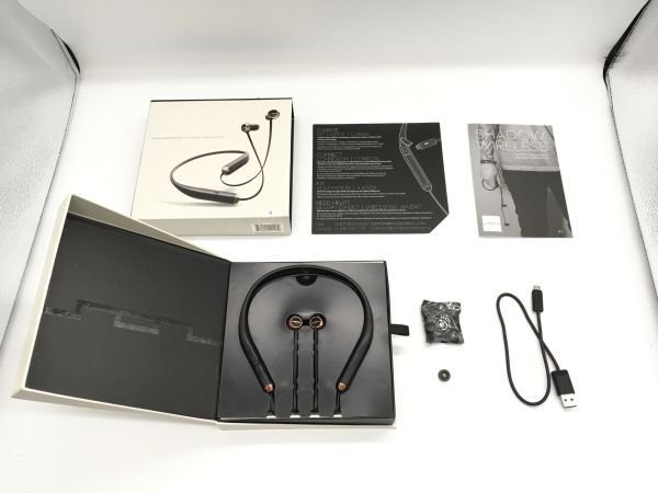 送料無料!動作確認済み!箱、説明書、イヤーピース3セット揃っています!SOL REPUBLIC ワイヤレスイヤホン SHADOW ローズゴールド d1277拍卖