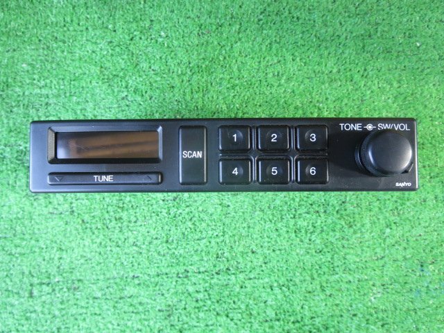 マツダ タイタン WGLAT 純正AMラジオ【F-5120A】■SANYO ■24V ■修理品 ■要下取り ■送料込み ★005292拍卖