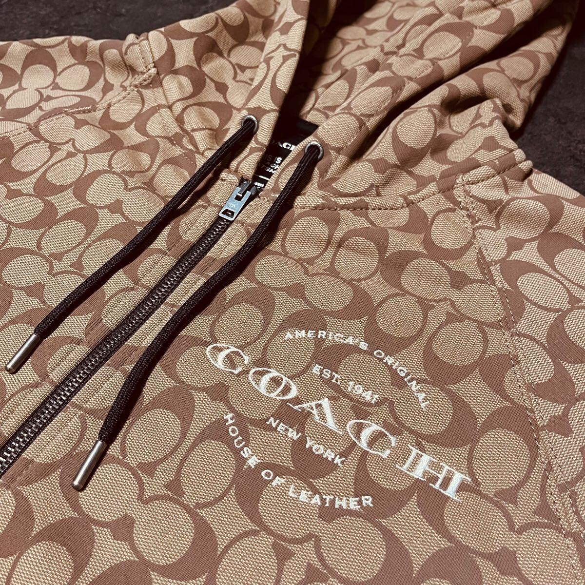 M〜L 定価71,500円 コーチ COACH 総柄 ロゴ刺繍 シグネチャー フーディー スウェット フルジップパーカー メンズ US:S 新品 送料無料 拍卖