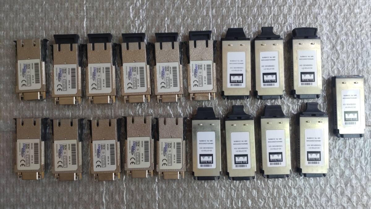 GBIC 1000BASE-SX モジュール  Stratos Lighwave MGBC-20-4-1-8  11個 / Cisco 30-0759-01 8個 合計19個まとめて 【ジャンク】拍卖