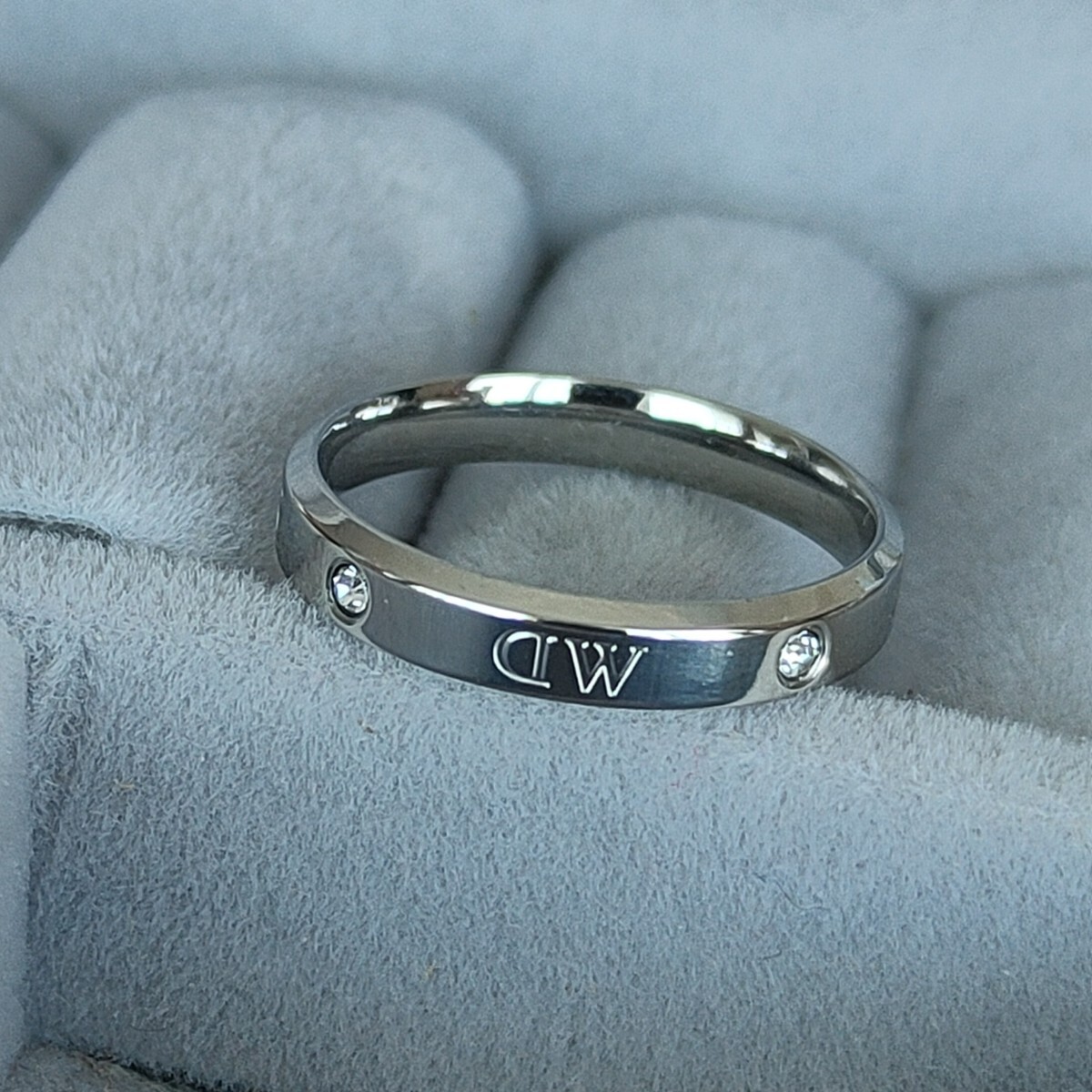 未使用 ダニエルウェリントン Classic Lumine Ring シルバー色 9号拍卖