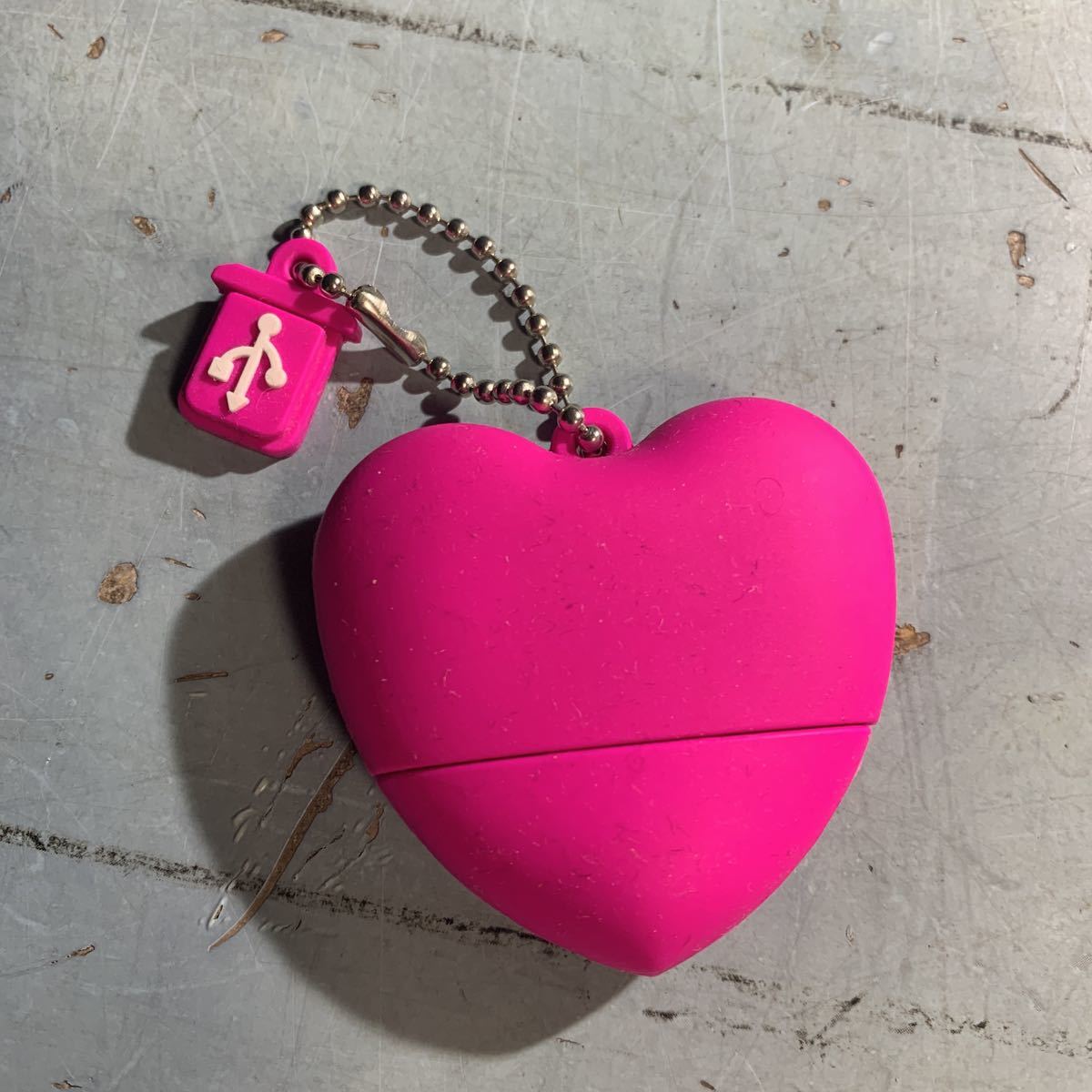 グリーンハウス GREEN HOUSE GH-UFD2GHTV USB2.0/1.1対応フラッシュメモリ ハート型 2GB ピンク ハート型USBメモリー (8026)拍卖