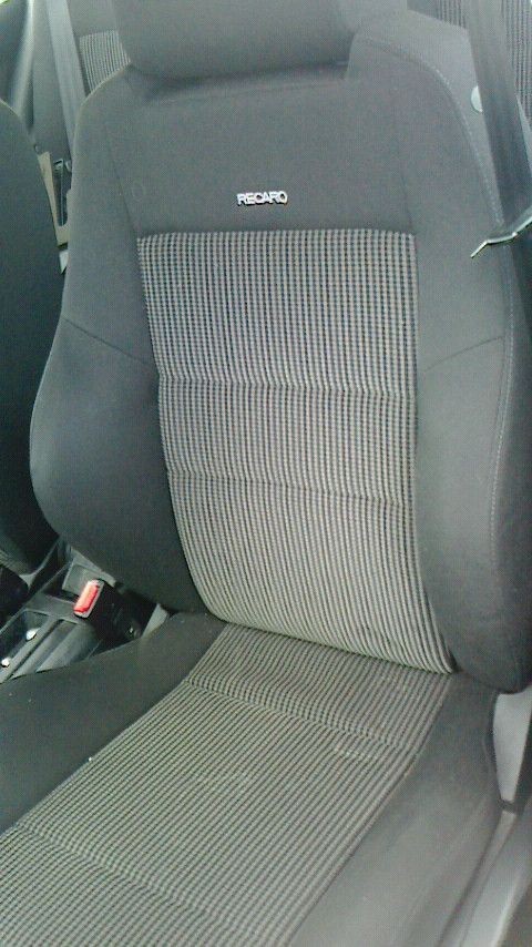 ■フォルクスワーゲン ゴルフ4 GTI フロントシート 左 中古 部品取あり 座面 背もたれ リマライニング■拍卖