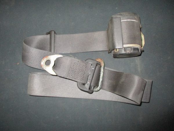 ■ベンツ W463 300GE フロントシートベルト 左 中古 460238 部品取り テール ライト オーバーフェンダー バンパー スペアタイヤ カバー■拍卖