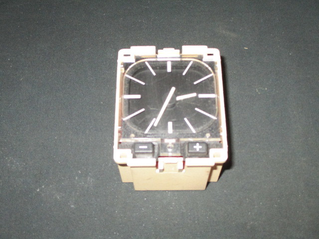 ■BMW E30 時計 クロック 中古 13769036213 部品取り車両 エアコン コントロール ユニット ウインカー レバー ワイパー スイッチ リレー■拍卖