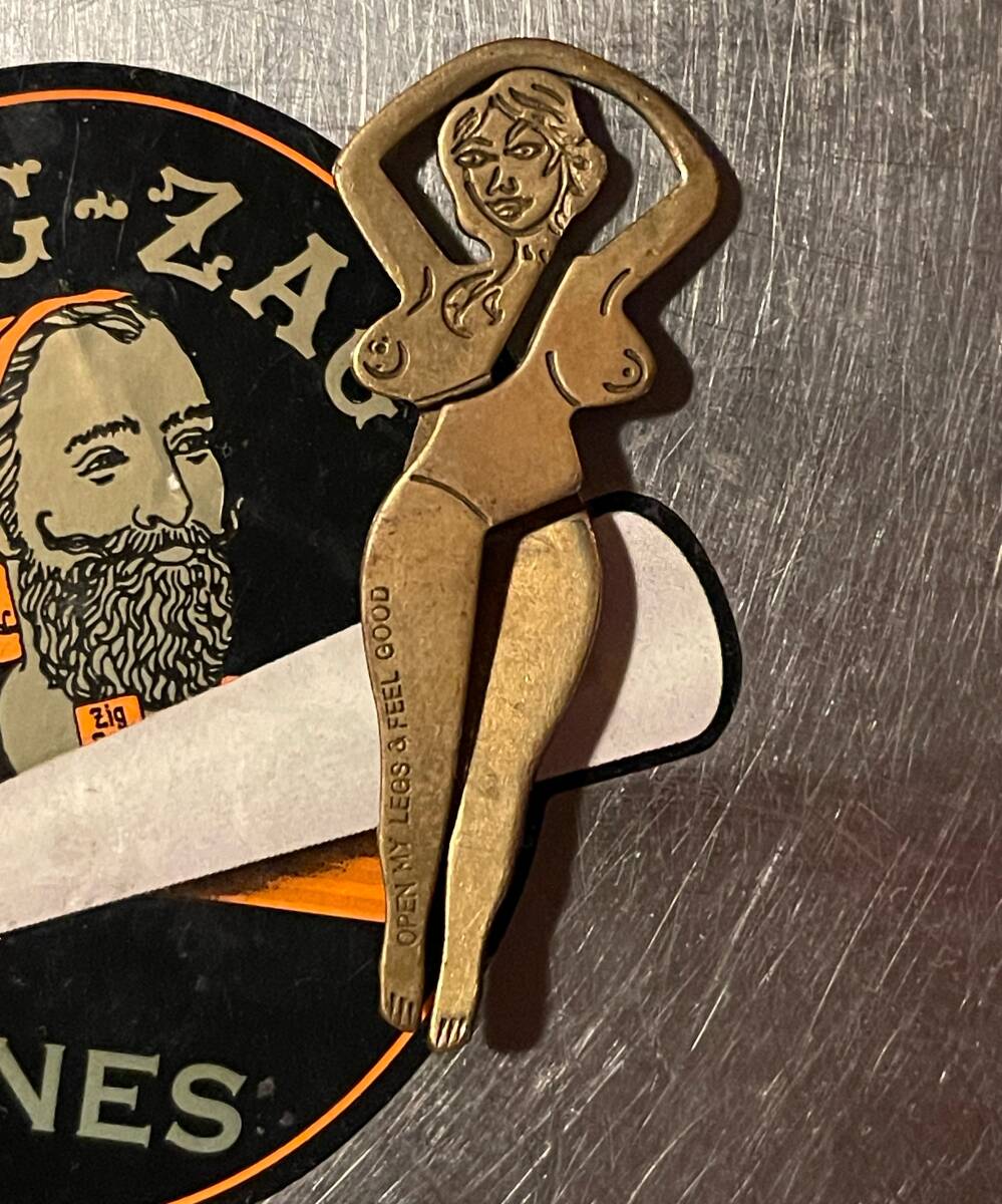 ★Good Worth&Co LADY ROACH CLIP ( ローチクリップ ジョイント グラス チーチ&チョン chopper ハーレー ウッドストック★usa製★拍卖