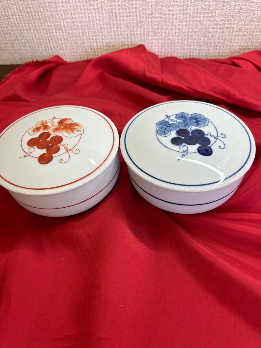 小田釜 葡萄絵柄蓋物 ペアセット とーわや120520拍卖