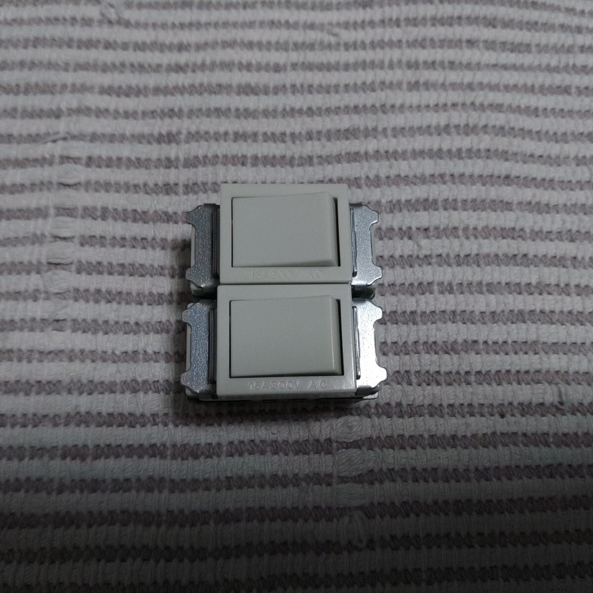 パナソニック フルカラー WN5004 4路スイッチ 新古 2個拍卖