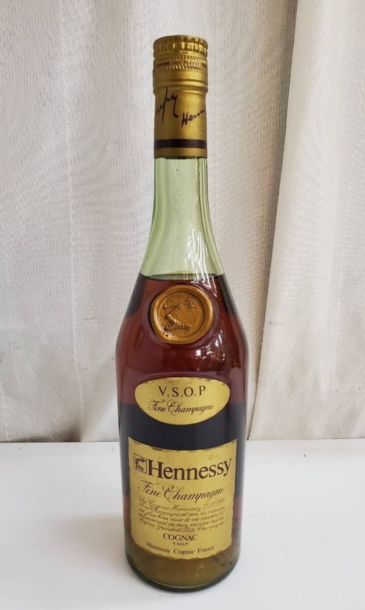 【未開栓 古酒】 ヘネシー VSOP スリムボトル ゴールドラベル 700ml 度数記載なし コニャック拍卖