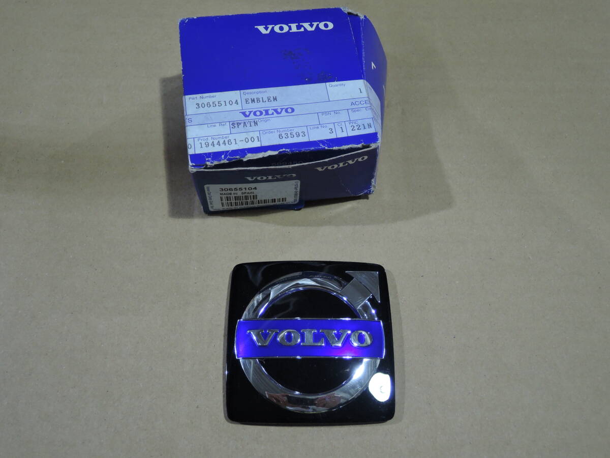 倉庫保管品 ボルボ C30 S40 S80 V50 V70 XC70 XC90 未使用 純正 フロント グリル エンブレム 30655104 【D-36】拍卖