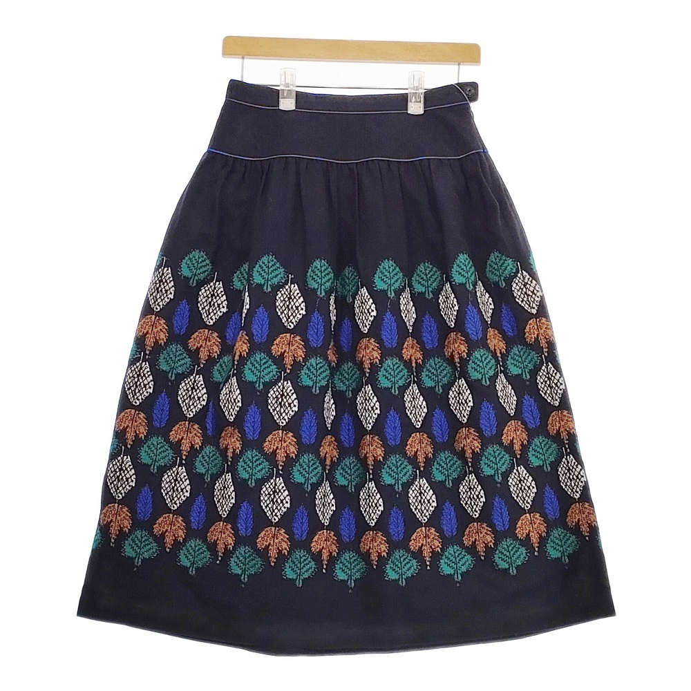 mina perhonen 未使用品 aaa5304 サイズ38 lehti 刺繍スカート 定価83600円 ロングスカート ネイビー ミナペルホネン 4-1207T 253284拍卖
