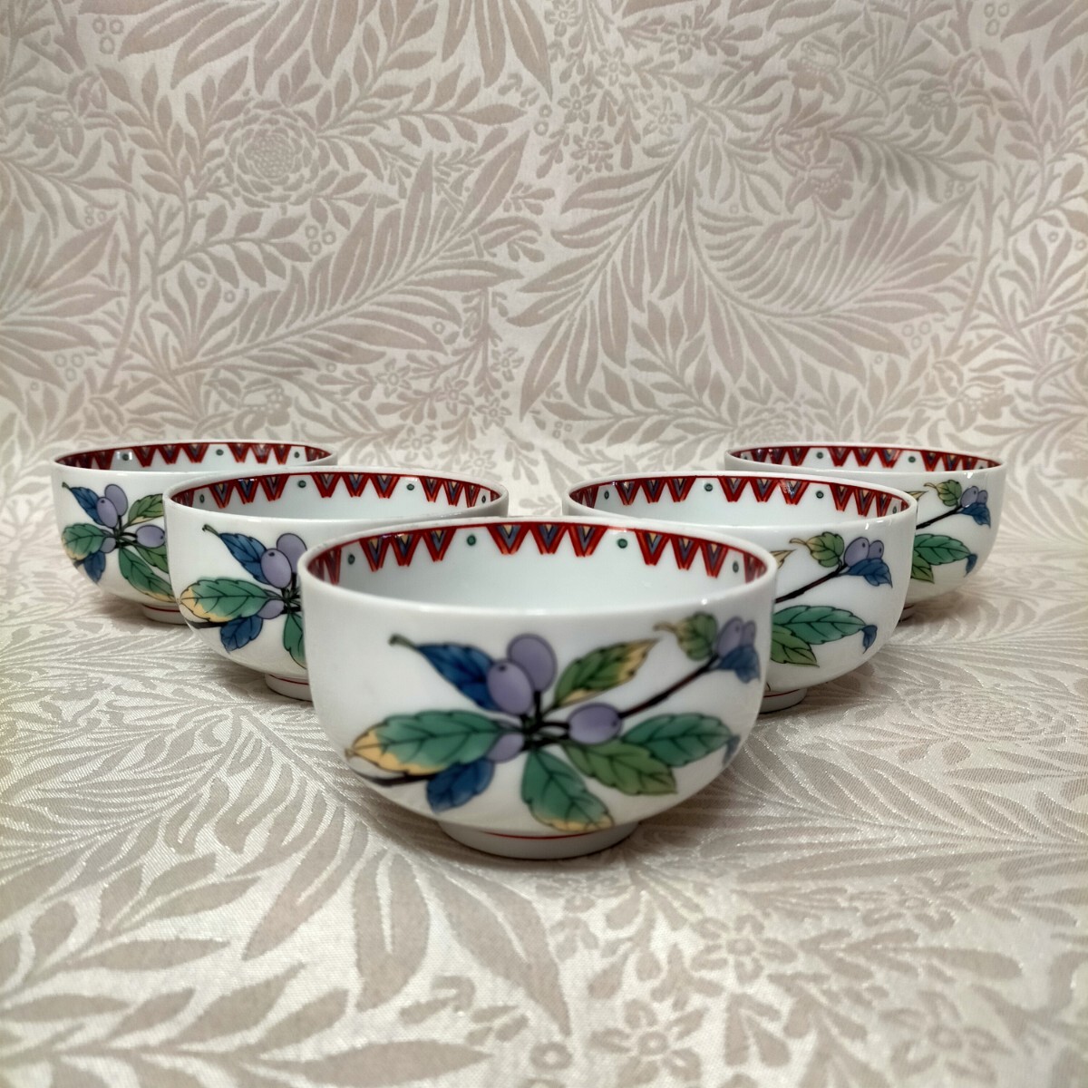 大吉窯 お湯呑みセット  内側にも絵付けありの逸品   拍卖