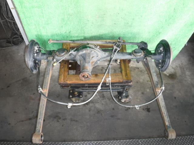 ジムニー GF-JB23W RアクスルホーシングASSY K6AT 46510-81A00拍卖