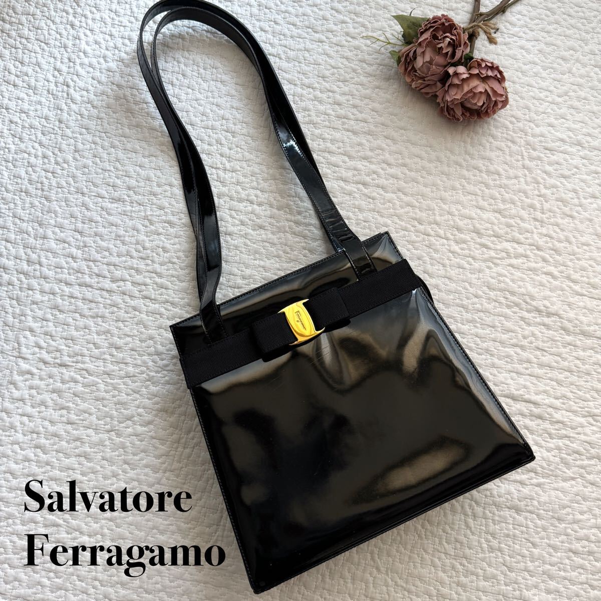希少 Salvatore Ferragamo サルヴァトーレフェラガモ ヴァラリボン ハンドバッグ ショルダーバッグ ブラック 黒 パテントレザー 拍卖