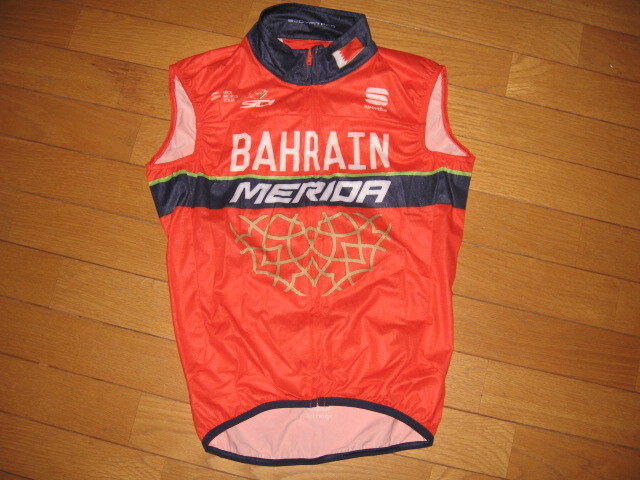 バーレーン・メリダ☆2018年モデル・ウインドベスト☆新城幸也☆サイズM☆未使用品拍卖