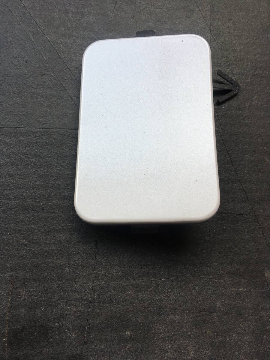 E13 FE13 FSE13 ノート オーラ リアバンパー 牽引フックカバーホールカバーメクラ 蓋 純正 85071-6XL0H NISSAN NOTE AURA 拍卖