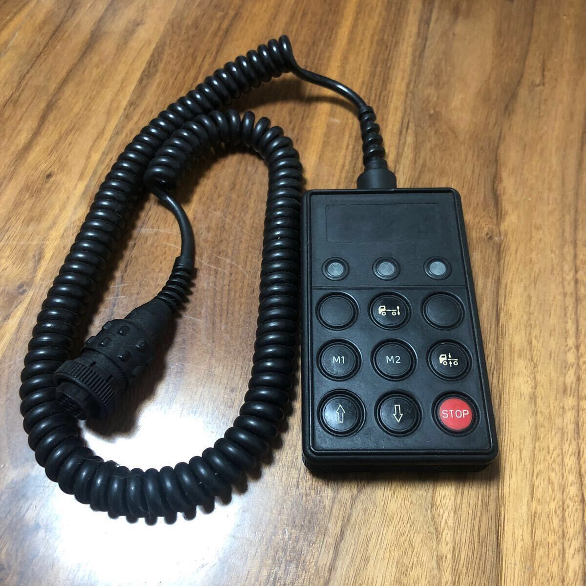 日野 純正 エアサス コントローラー 車高調整 スイッチ UD いすゞ 三菱 ふそう ジャンク 大型 中型 トラック リモコン拍卖