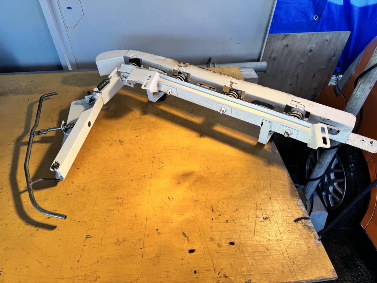 ★熊本発 ヤンマー コンバイン 2条袋 CA160Pパーツ こぎ胴チェーン 抑えガイド★ 拍卖