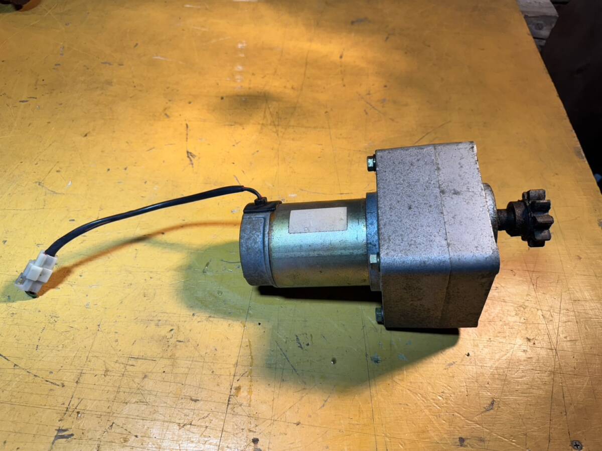 ★熊本発 クボタ コンバイン R1-241G パーツ オーガ旋回モーター★拍卖