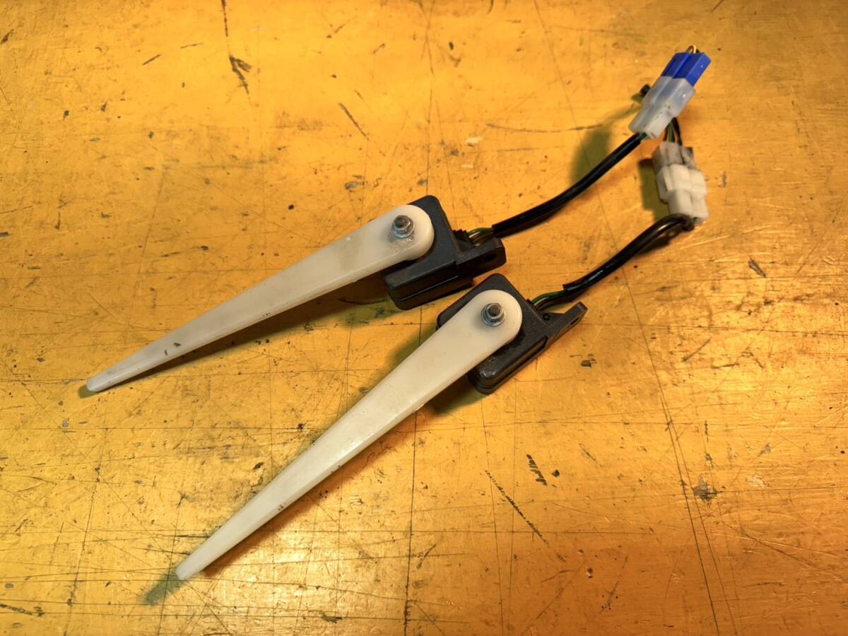 ★熊本発 クボタ コンバイン AR218G パーツ 刈り取り部センサー★拍卖