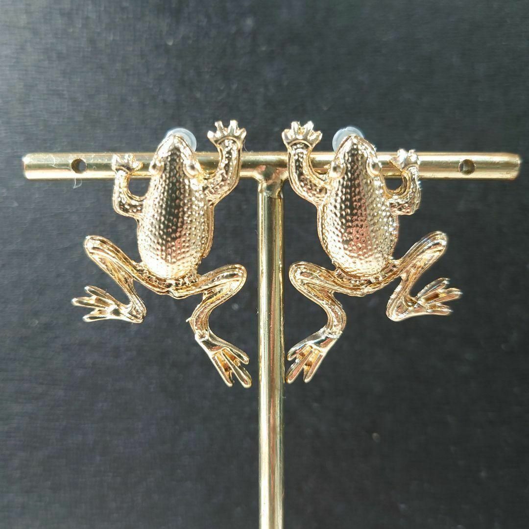 大きなカエルのゴールドカラーピアス拍卖