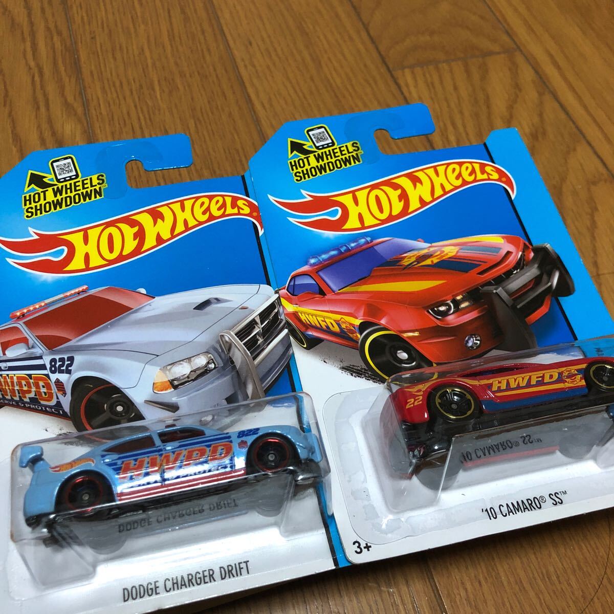 Hot Wheels ’10 CAMARO SS DODGE CHARGER DRIFT拍卖