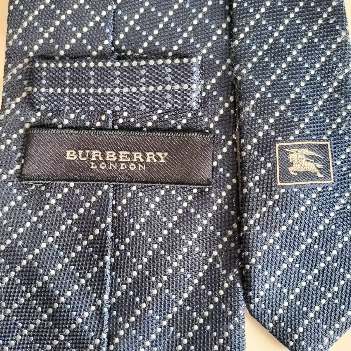 BURBERRY LONDON (バーバリーロンドン)紺点々格子柄ネクタイ拍卖