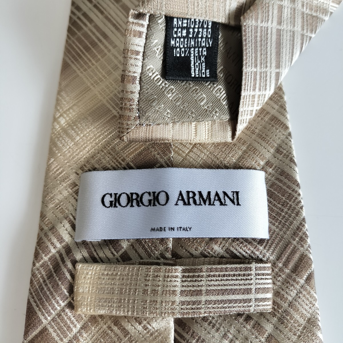 GIORGIO ARMANI(ジョルジオアルマーニ)ベージュミクロチェックネクタイ拍卖
