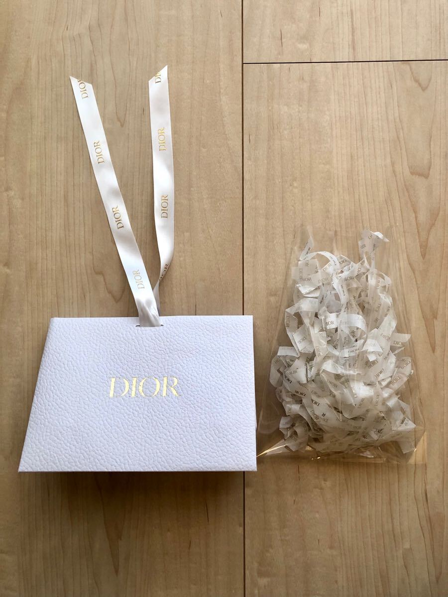 DIOR ディオール ギフトボックス〈クラッチ型〉ラッピングバッグ 緩衝材 付き ホワイト 白拍卖