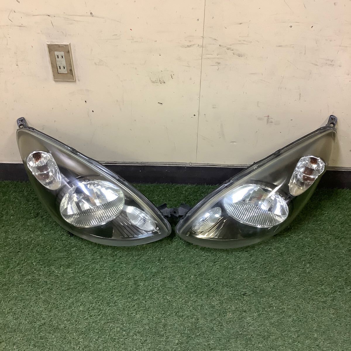 ライフ JB5 JB6 JB7 JB8 ヘッドライト 左右セット STANLEY P6183 管番2246拍卖