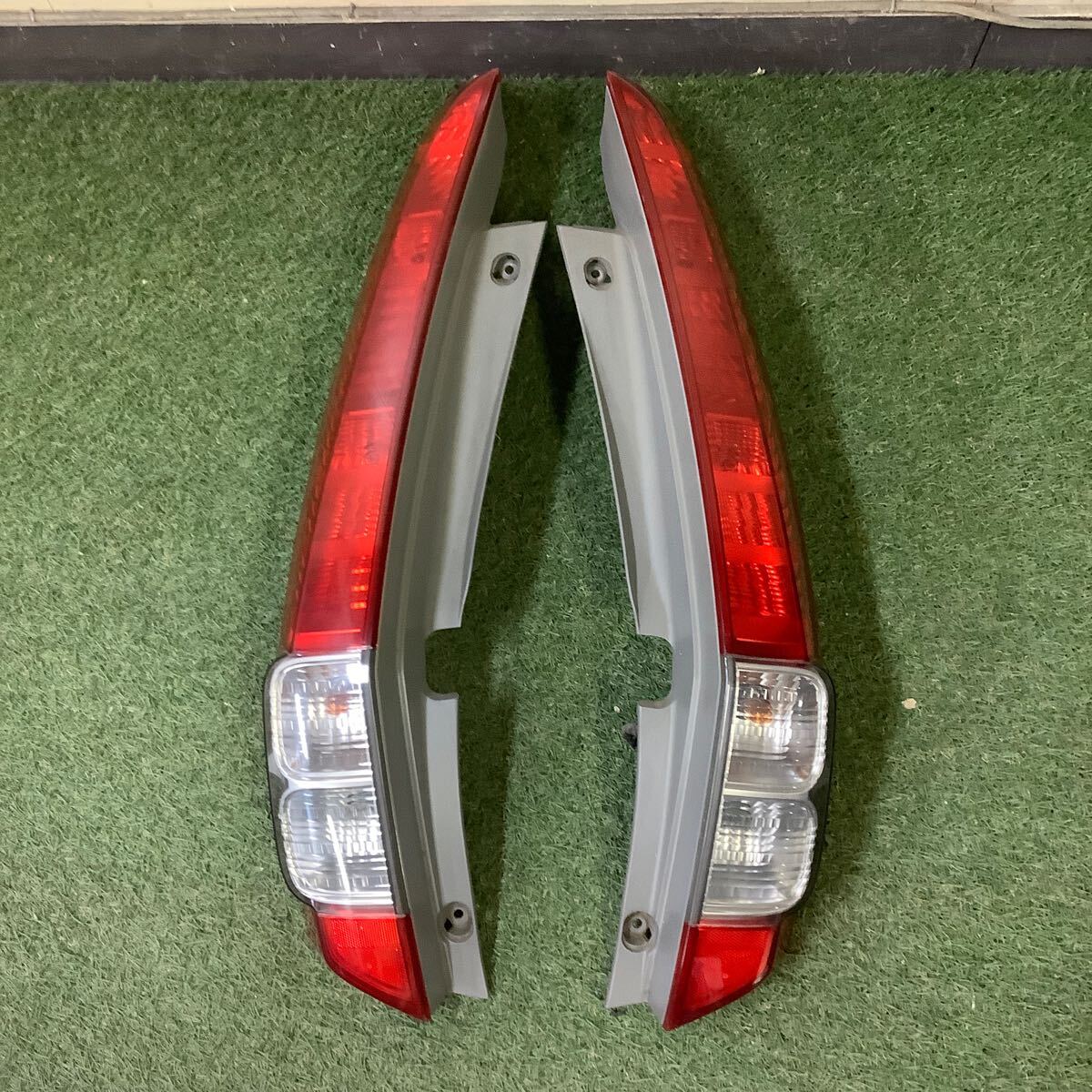 RN6 RN7 RN8 RN9 ストリーム テールライト 左右セット ICHIKOH D038 管番2262拍卖