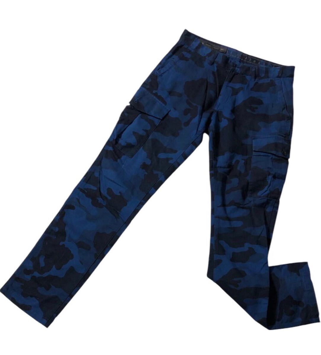 ■ A/X ARMANI EXCHANGE アルマー二 エクスチェンジ ■ イーグル ロゴ プレート 迷彩柄 コットン カーゴパンツ ブルー系 31拍卖
