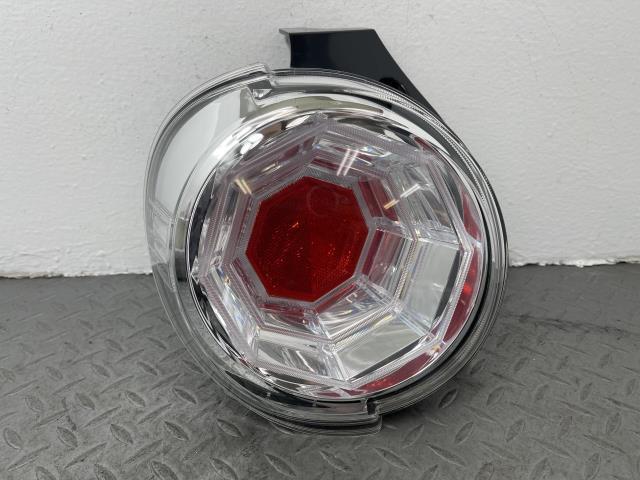 キャスト LA260S 左 テール ランプ ライト 81560-B2650拍卖