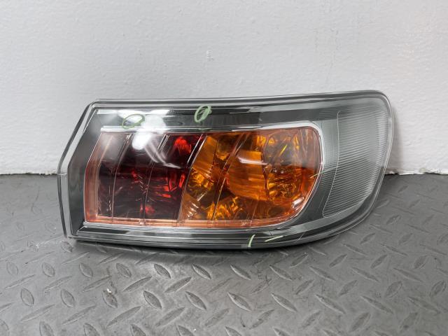 ガイア ACM10G 右 テール ランプ ライト 81550-44120拍卖